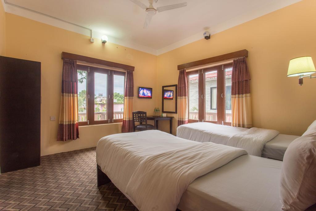 Hotel Peninsula Pokhara Exterior foto